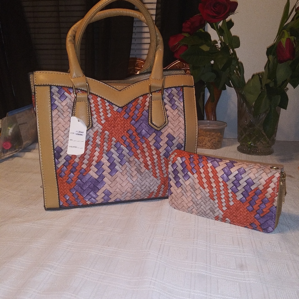Tan Woven Pattern Tote and Pouch - Stylish Women's Bag